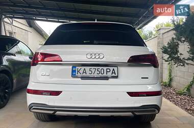 Внедорожник / Кроссовер Audi Q5 2023 в 