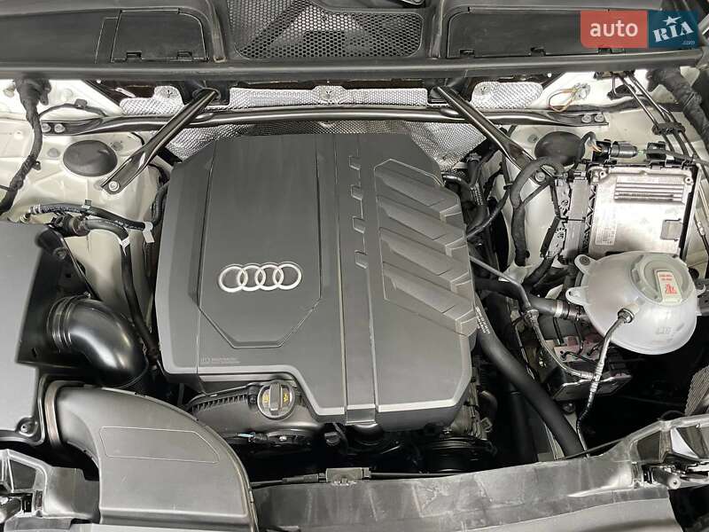 Позашляховик / Кросовер Audi Q5 2023 в Києві