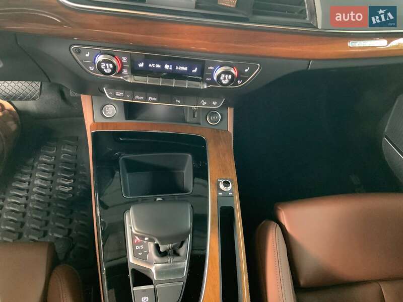 Позашляховик / Кросовер Audi Q5 2023 в Києві