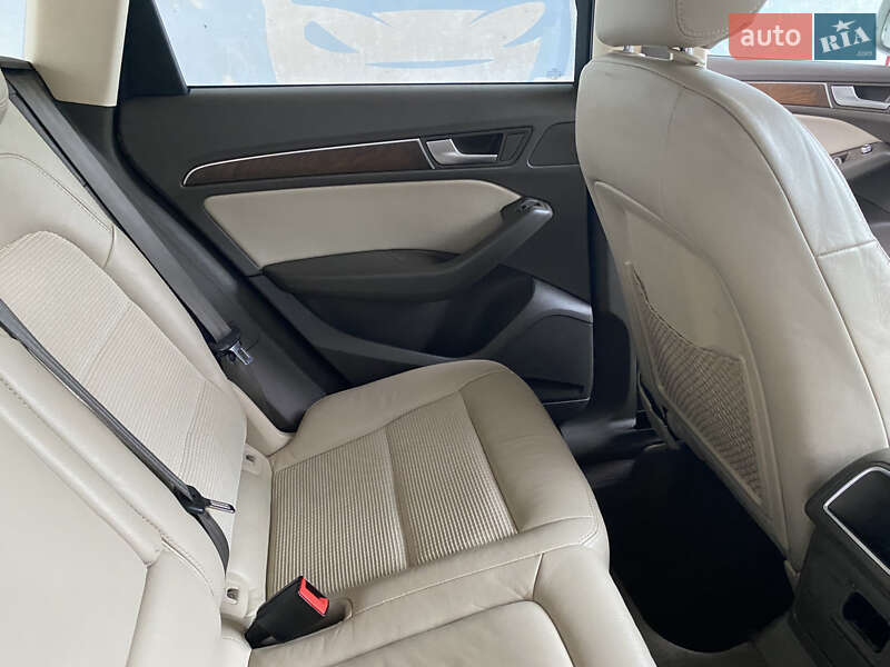 Внедорожник / Кроссовер Audi Q5 2012 в Ивано-Франковске