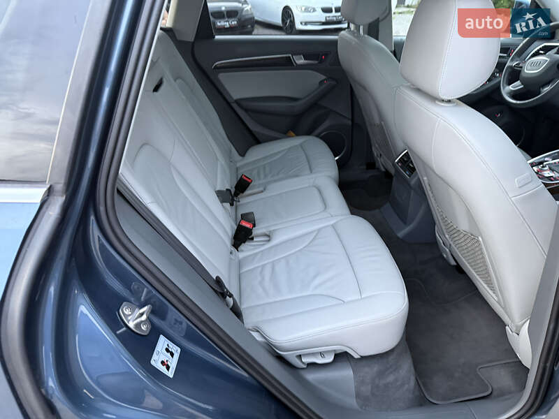 Внедорожник / Кроссовер Audi Q5 2015 в Ровно
