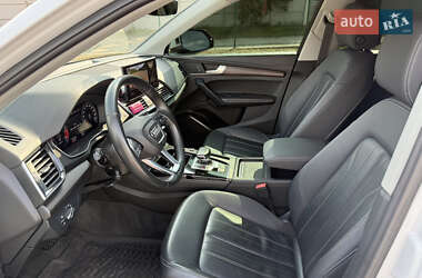 Внедорожник / Кроссовер Audi Q5 2021 в 