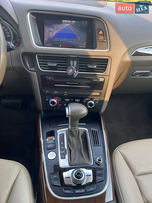 Внедорожник / Кроссовер Audi Q5 2015 в Киеве