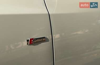 Внедорожник / Кроссовер Audi Q5 2016 в 