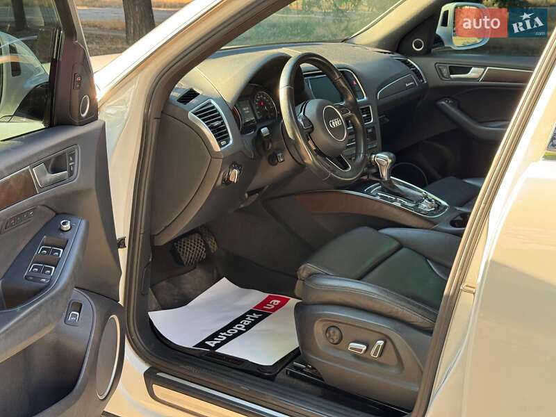 Внедорожник / Кроссовер Audi Q5 2016 в Запорожье