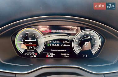 Позашляховик / Кросовер Audi Q5 2020 в 
