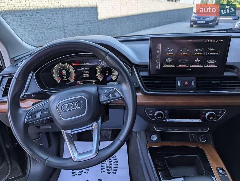 Позашляховик / Кросовер Audi Q5 2020 в Луцьку