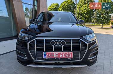 Позашляховик / Кросовер Audi Q5 2020 в 
