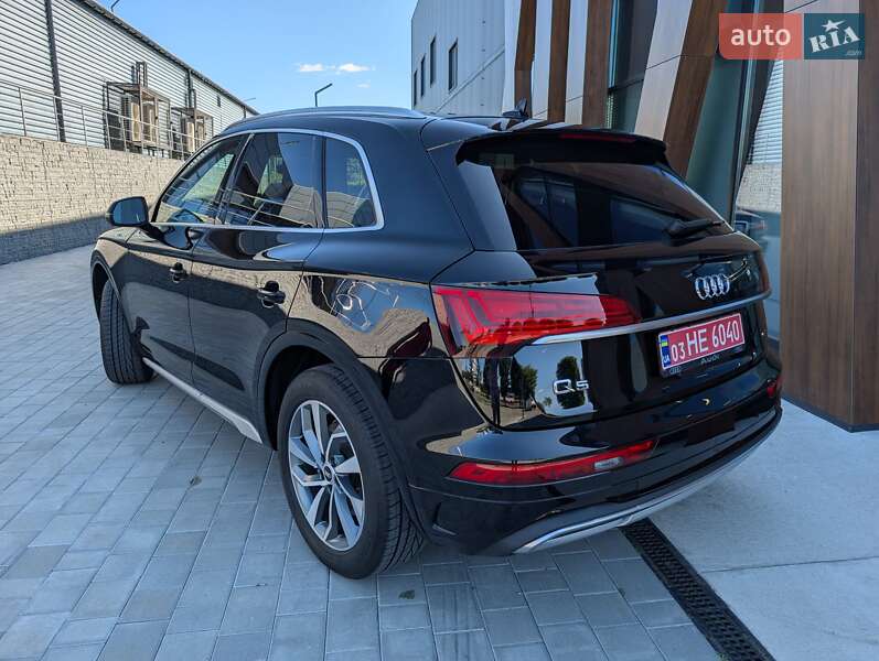 Позашляховик / Кросовер Audi Q5 2020 в Луцьку