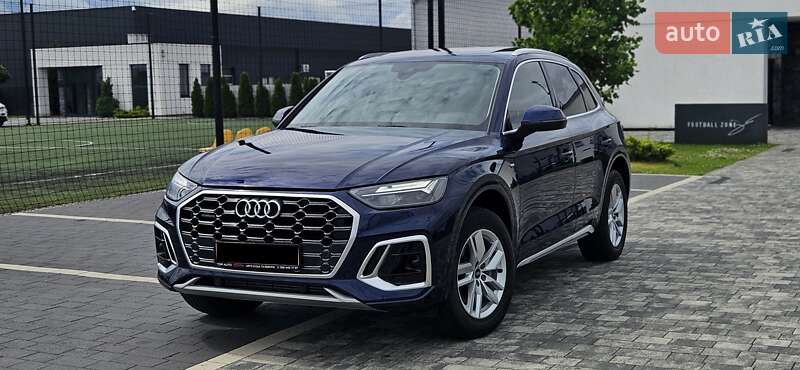 Внедорожник / Кроссовер Audi Q5 2022 в 