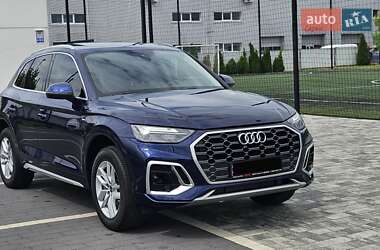 Внедорожник / Кроссовер Audi Q5 2022 в 
