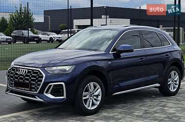Внедорожник / Кроссовер Audi Q5 2022 в 