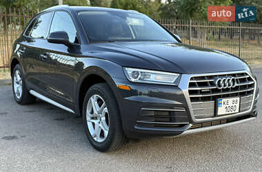 Позашляховик / Кросовер Audi Q5 2018 в 