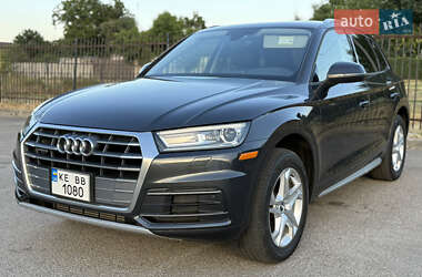 Позашляховик / Кросовер Audi Q5 2018 в 