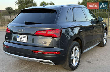 Позашляховик / Кросовер Audi Q5 2018 в 