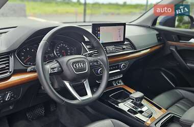 Внедорожник / Кроссовер Audi Q5 2022 в 