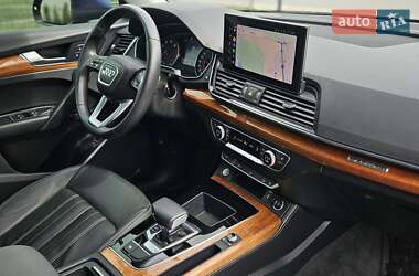 Внедорожник / Кроссовер Audi Q5 2022 в 