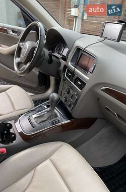 Внедорожник / Кроссовер Audi Q5 2012 в 