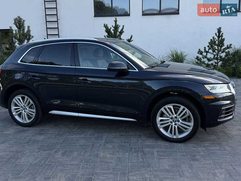 Позашляховик / Кросовер Audi Q5 2018 в Луцьку