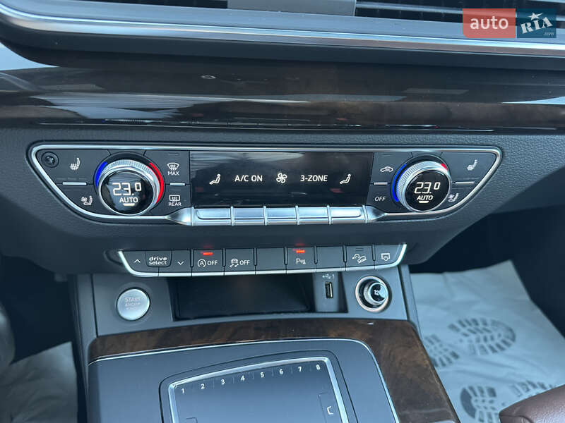 Позашляховик / Кросовер Audi Q5 2018 в Луцьку