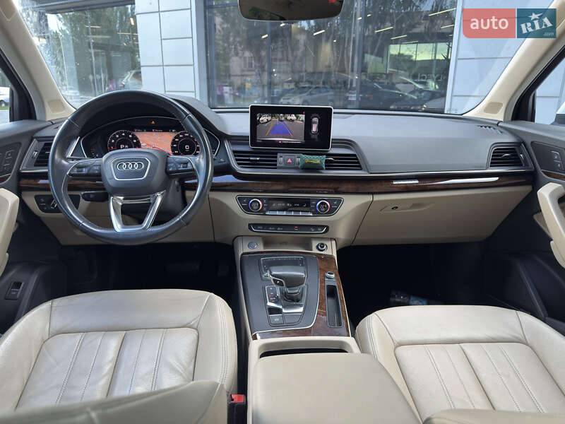 Позашляховик / Кросовер Audi Q5 2017 в Одесі