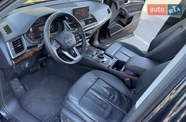 Позашляховик / Кросовер Audi Q5 2017 в 