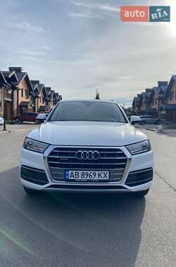 Позашляховик / Кросовер Audi Q5 2018 в Вінниці