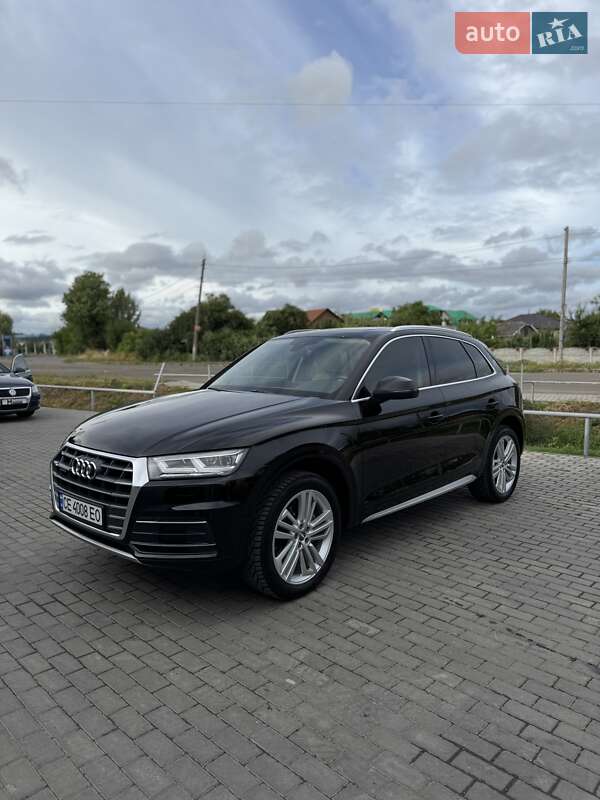Внедорожник / Кроссовер Audi Q5 2017 в 