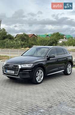 Внедорожник / Кроссовер Audi Q5 2017 в 