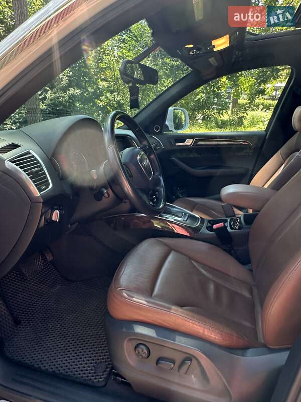 Позашляховик / Кросовер Audi Q5 2011 в Києві