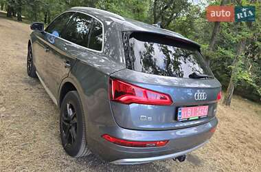 Внедорожник / Кроссовер Audi Q5 2018 в 