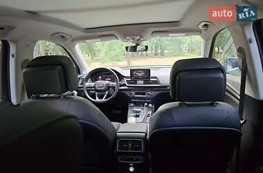 Внедорожник / Кроссовер Audi Q5 2018 в 