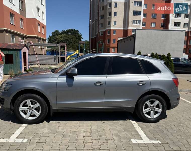 Позашляховик / Кросовер Audi Q5 2009 в Луцьку