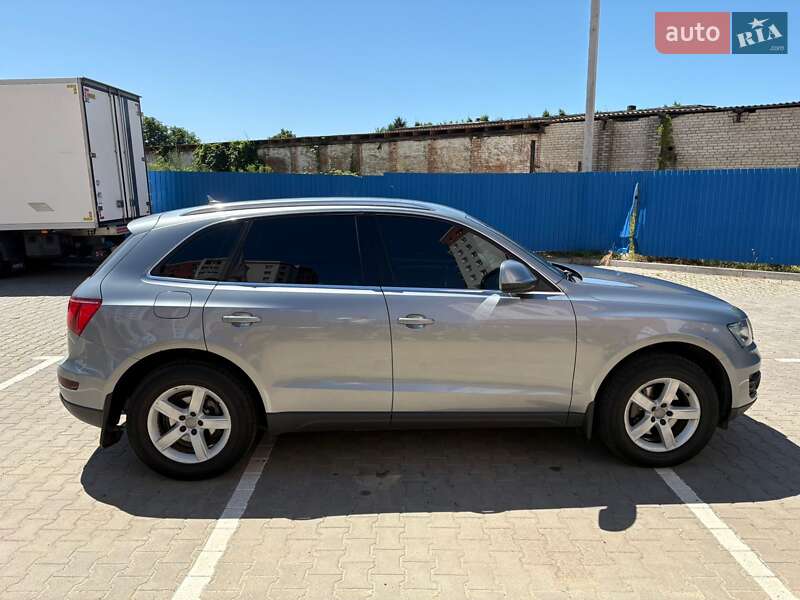 Позашляховик / Кросовер Audi Q5 2009 в Луцьку
