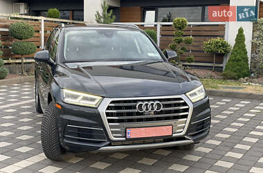 Внедорожник / Кроссовер Audi Q5 2019 в 