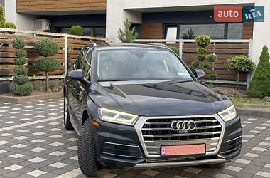 Внедорожник / Кроссовер Audi Q5 2019 в 