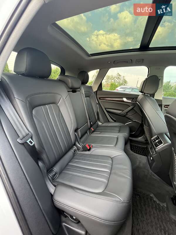 Внедорожник / Кроссовер Audi Q5 2019 в Днепре