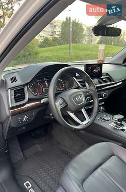 Внедорожник / Кроссовер Audi Q5 2019 в 