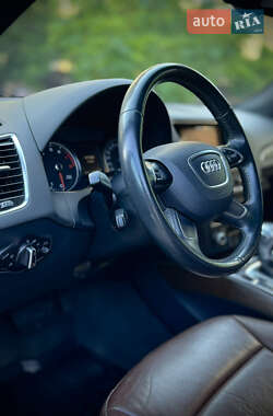 Позашляховик / Кросовер Audi Q5 2016 в 