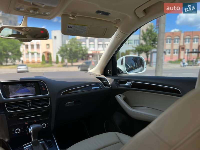 Позашляховик / Кросовер Audi Q5 2015 в Львові