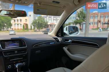 Внедорожник / Кроссовер Audi Q5 2015 в 