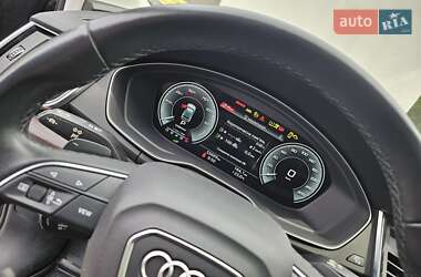 Внедорожник / Кроссовер Audi Q5 2020 в 