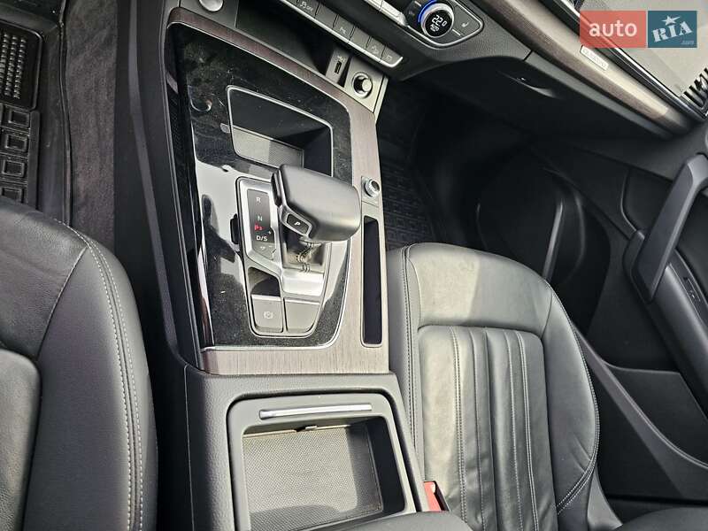 Внедорожник / Кроссовер Audi Q5 2020 в Гайвороне