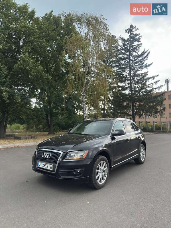 Внедорожник / Кроссовер Audi Q5 2010 в 