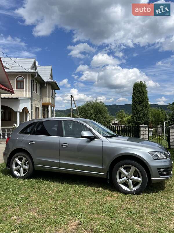 Внедорожник / Кроссовер Audi Q5 2011 в Надворной