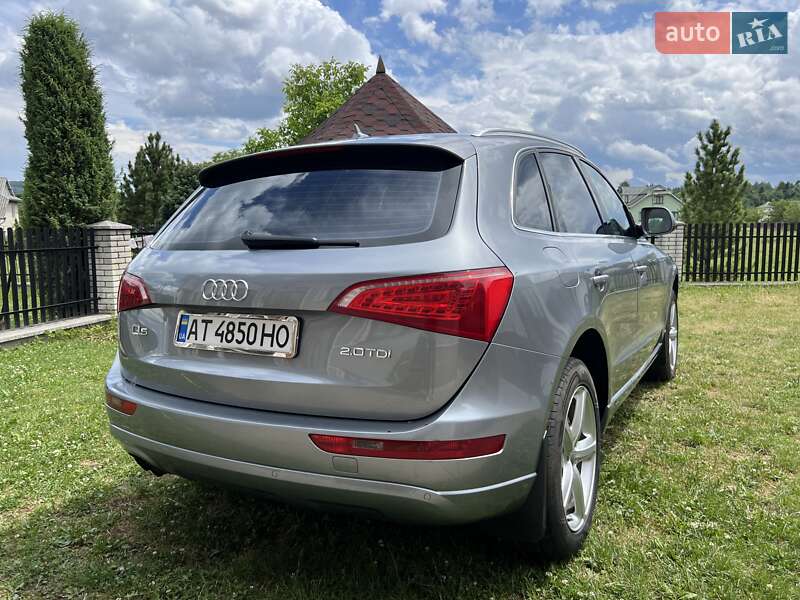 Внедорожник / Кроссовер Audi Q5 2011 в Надворной
