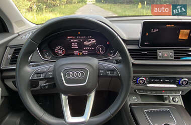 Внедорожник / Кроссовер Audi Q5 2019 в 