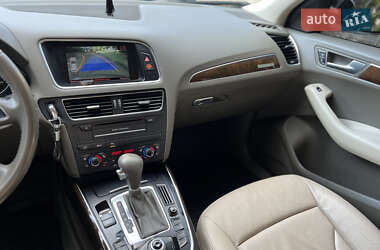 Внедорожник / Кроссовер Audi Q5 2010 в 