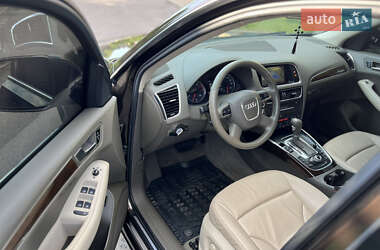 Внедорожник / Кроссовер Audi Q5 2010 в 
