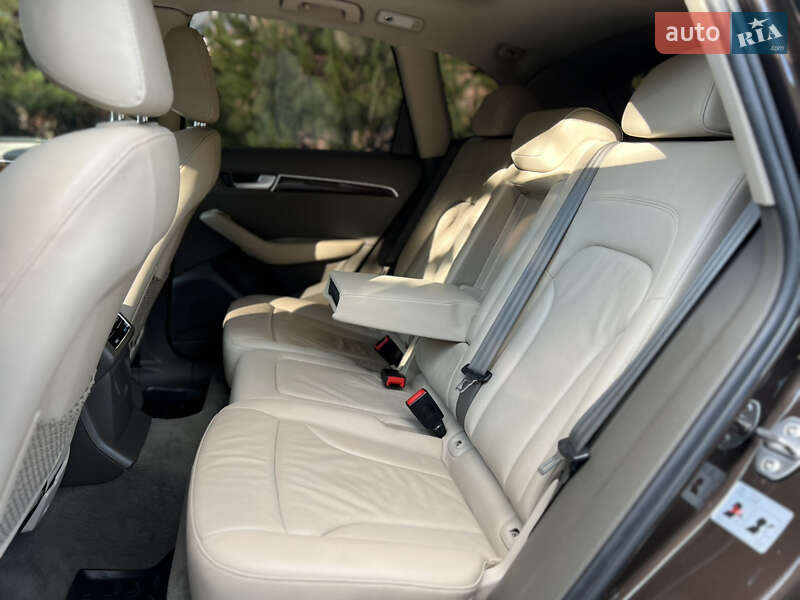 Позашляховик / Кросовер Audi Q5 2010 в Рівному